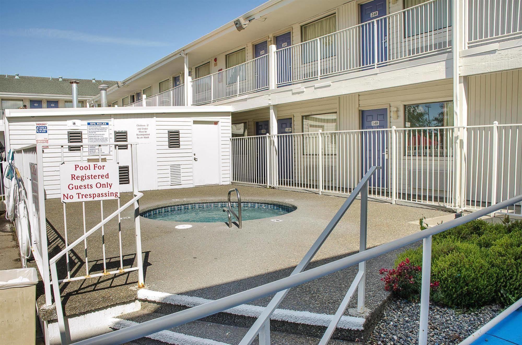 Motel 6-Tacoma, WA - South Exterior foto